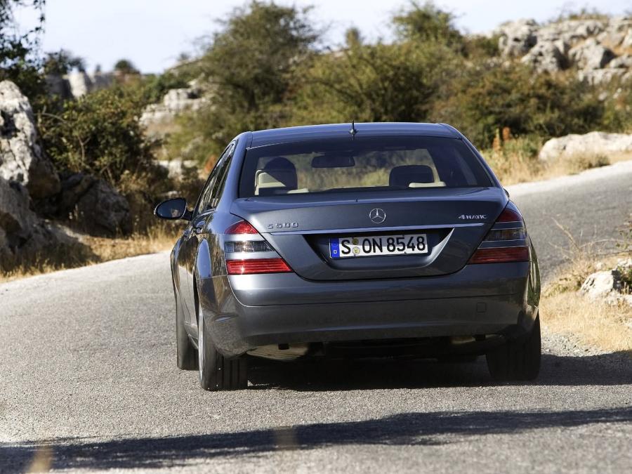  Mercedes-Benz S500 4Matic 2007 года  (фото 29 из 45)